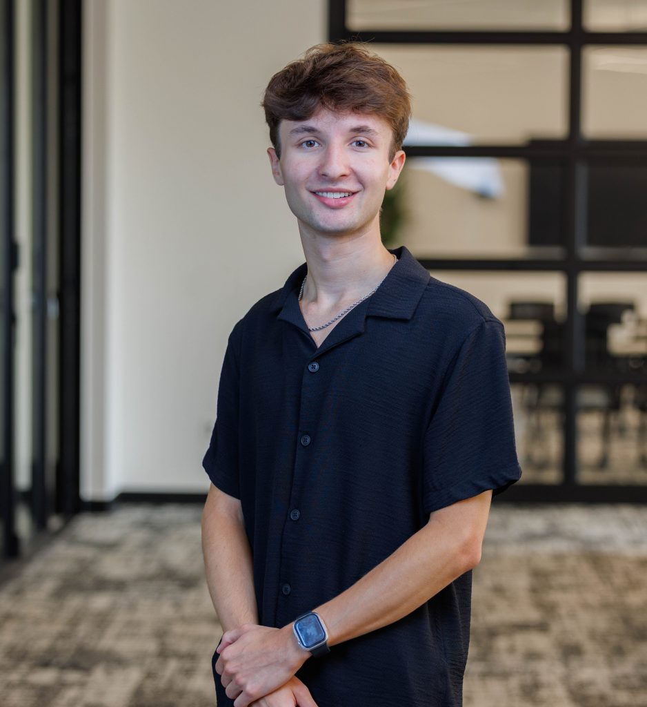 Harrison Schwartz's headshot